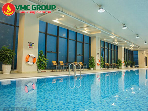 Cách sử dụng Oxy già Thái Lan xử lý nước bể bơi