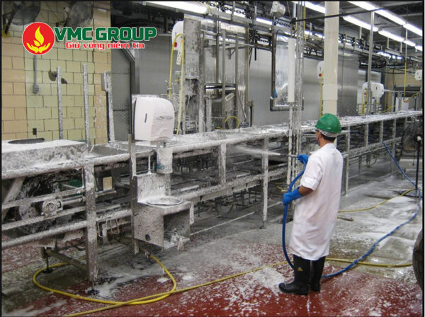 Nonyl Phenol Ethoxylate được dùng trong nhiều loại hóa chất tẩy rửa công nghiệp
