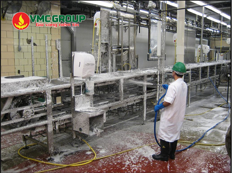 Nonyl Phenol Ethoxylate được dùng trong nhiều loại hóa chất tẩy rửa công nghiệp