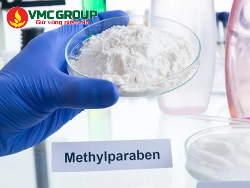 Methylparaben dạng bột màu trắng