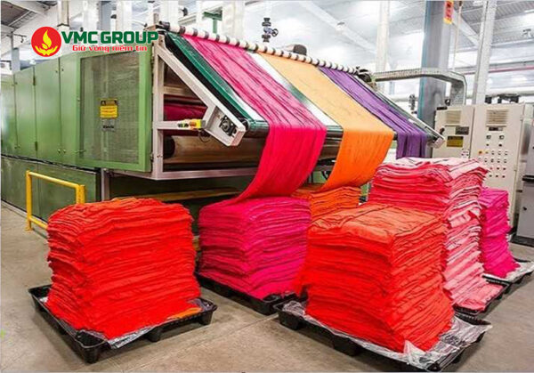 Tẩy đường được sử dụng phổ biến trong ngành dệt nhuộm để tẩy trắng vải