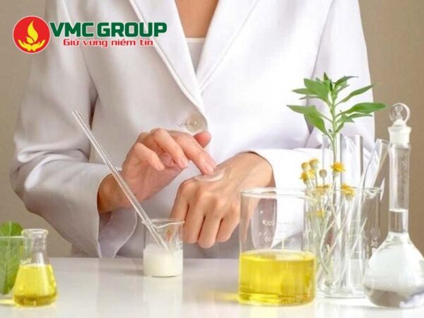 Tìm hiểu về cồn trong mỹ phẩm