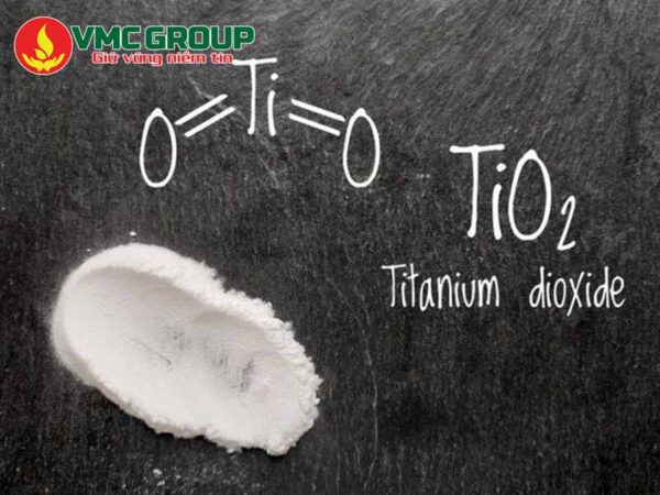 Titanium Dioxide có dạng bột màu trắng