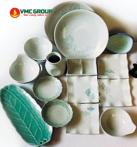 Borax được dùng trong sản xuất gốm sứ