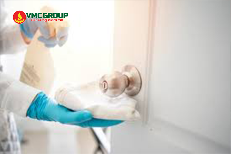 Cloramin B được dùng làm chất khử trùng bề mặt